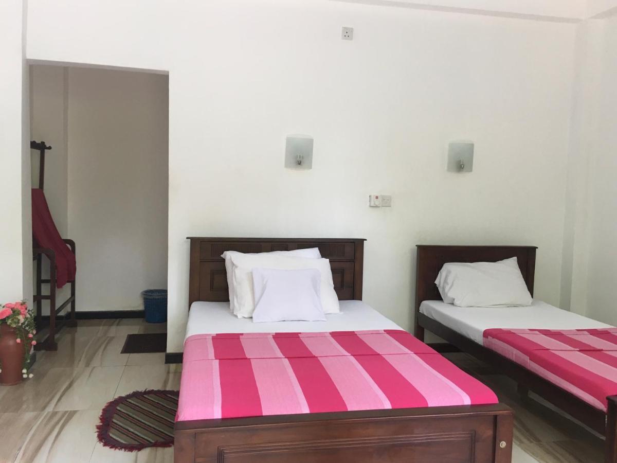 Anthony Guesthouse 히카두와 외부 사진