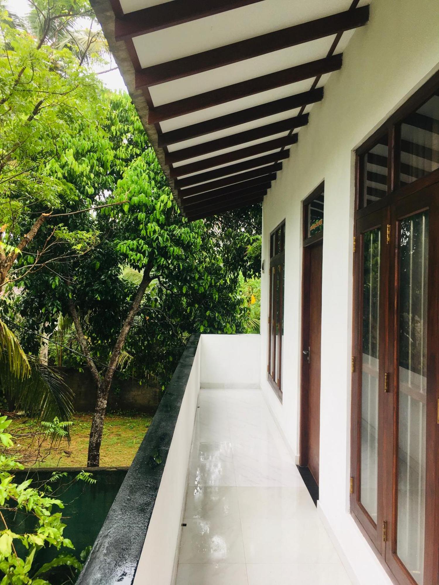 Anthony Guesthouse 히카두와 외부 사진