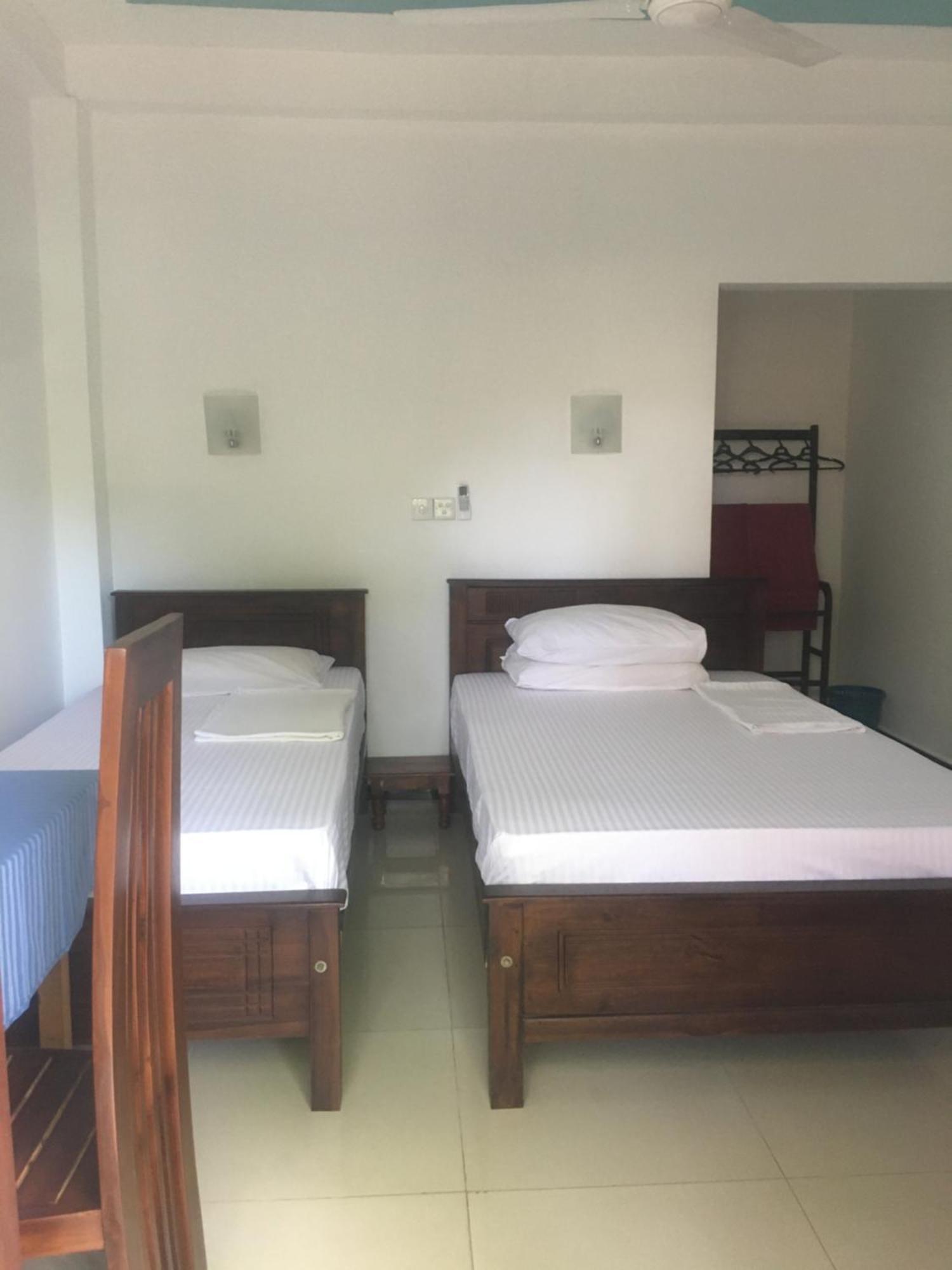 Anthony Guesthouse 히카두와 외부 사진
